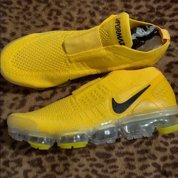 yellow laceless vapormax